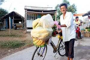 Ông Sáu bánh mì thương vợ