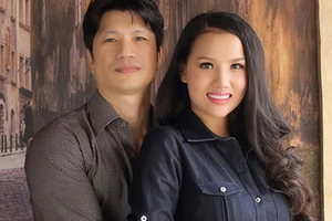 Vợ chồng đạo diễn Trúng số đến với người nghèo