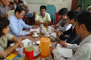 Sẽ giám định ‘chai nước có ruồi’ ở Tiền Giang 