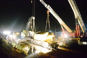 Đã thông được tuyến đường sắt Bắc Nam sau tai nạn thảm khốc ở Quảng Trị 