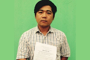 Điều tra viên sốt sắng gọi người nhà bị can trả nợ