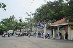 Tây Ninh: Dừng đề án chuyển đổi hai trường công 