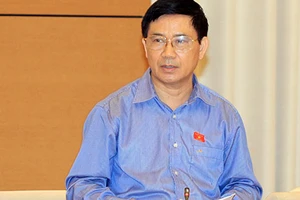 Dự thảo BLHS: ‘Nhẹ tay’ với người có chức vụ