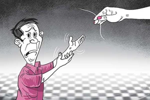 Đầu bạc răng long