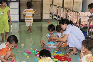 Bạn đọc chia sẻ với những người nuôi trẻ HIV