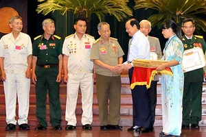 Hãy cùng khơi dậy sức mạnh của cả dân tộc