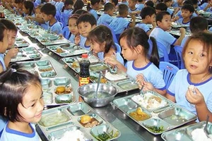 Vụ học sinh nôn ói không liên quan thức ăn trưa