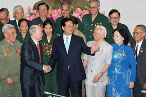 Thủ tướng gặp mặt cựu chiến binh và TNXP