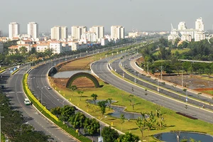 Diện mạo Sài Gòn - TP.HCM sau 40 năm: TP thêm rộng, cầu đường thêm dài