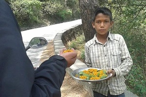 Cao hơn đỉnh núi