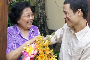 ‘Không làm được đầy tớ dân, hãy rút lui!’