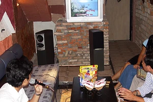 Nhạc Vũ Thành An, Lam Phương bị 'xài chùa'