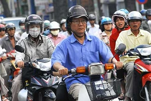 Đề xuất bỏ phí xe máy