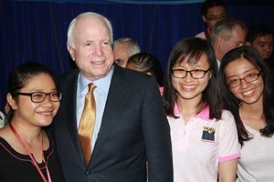 TNS Mỹ John McCain: TQ vi phạm hoàn toàn luật pháp quốc tế 
