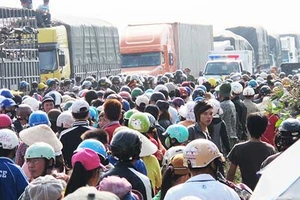 Hôm nay, tòa xử hai người thân của học sinh bị công an xã đánh chết 