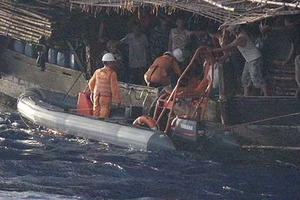 Phản đối Trung Quốc cản trở cứu nạn tàu cá ngư dân Việt Nam