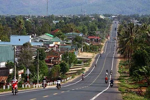 Thông xe hai dự án đường Hồ Chí Minh trước sáu tháng