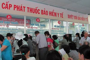 Nhiều khó khăn trong thực hiện BHYT toàn dân