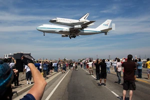 Hai nữ du khách Việt mất tích tại sân bay Mỹ