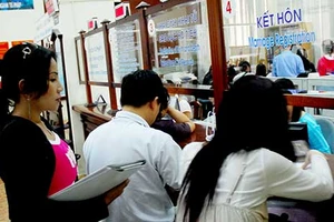 Bỏ phỏng vấn kết hôn có yếu tố nước ngoài?