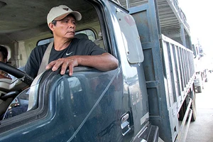 Xe quá tải ‘né’ cao tốc Long Thành