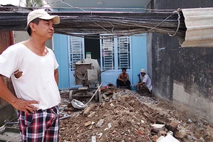 Có tiền xây nhà cũng không yên