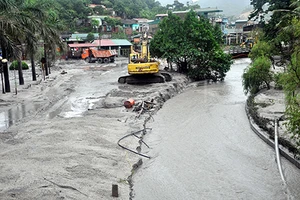 Quảng Ninh tan tác sau lũ