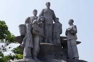 Xây tượng đài 1.400 tỉ: ‘Cần cân nhắc, trong bối cảnh đất nước khó khăn’