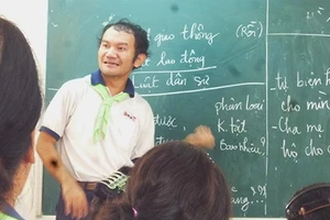 Người câm điếc đi học luật