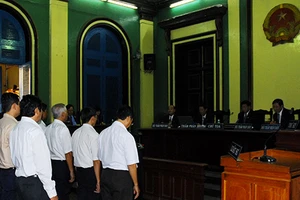 Giữ tội báo cáo sai… để trị bệnh thành tích?