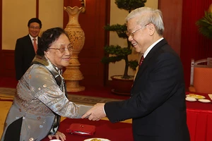 Ngành ngoại giao phải tạo dựng môi trường hòa bình