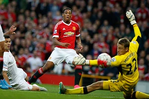 Vòng 5 Premier League: Tuổi 19 của Anthony Martial 
