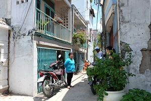 Gây hư hỏng nhà dân nhưng trì hoãn bồi thường