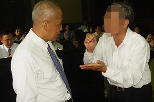 Có nên ghi nhận ‘quyền im lặng’ của luật sư?