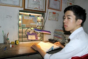 Thí sinh thiếu một quả thận, trường quân sự trả về