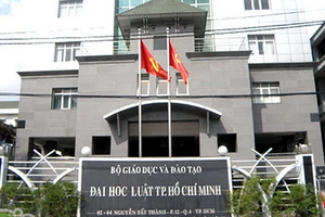 Đại học Luật TP.HCM: Bổ nhiệm GS, PGS là đúng luật 