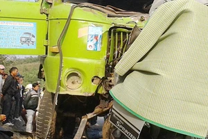 Mới chặn được xe quá đát trên… giấy