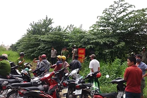 Cô gái trẻ bị đốt cháy trong nhà hoang