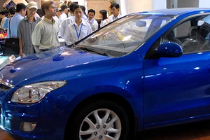 Giá ô tô nhập khẩu có thể giảm một nửa từ năm 2019