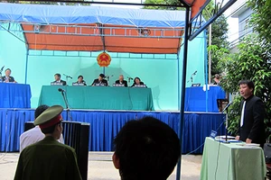 Luật sư vẫn bị từ chối không rõ lý do