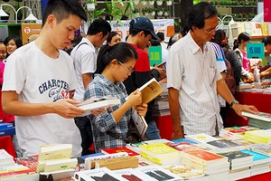 Mùi sách của một con đường