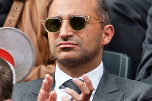 Con trai ngoại trưởng Pháp bị Mỹ truy nã