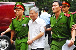 Nghe lén để bắt ‘quan tham’?