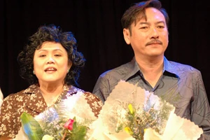 Kịch Hoàng Thái Thanh ra mắt CLB ‘Ngày Mai’