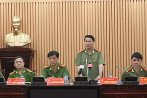 Đánh luật sư vì bị ‘bắn bụi bẩn’