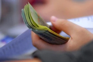 Đo độ nghèo không còn chỉ dựa vào thu nhập 