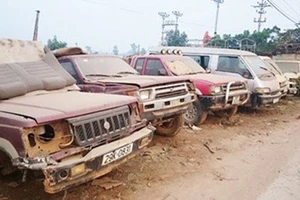 Đầu năm 2016, ô tô lủng thùng, rách bửng vẫn được đăng kiểm