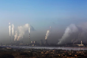 Bắc Kinh chìm trong khói độc