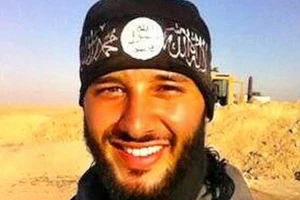 Lộ diện tên khủng bố thứ ba trong nhà hát Pháp