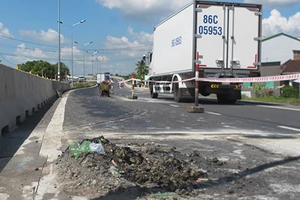 ‘Áo vá’ quốc lộ 1 là do thi công và xe quá tải